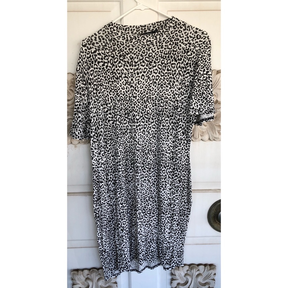 Boohoo Leapord Mini turtleneck dress